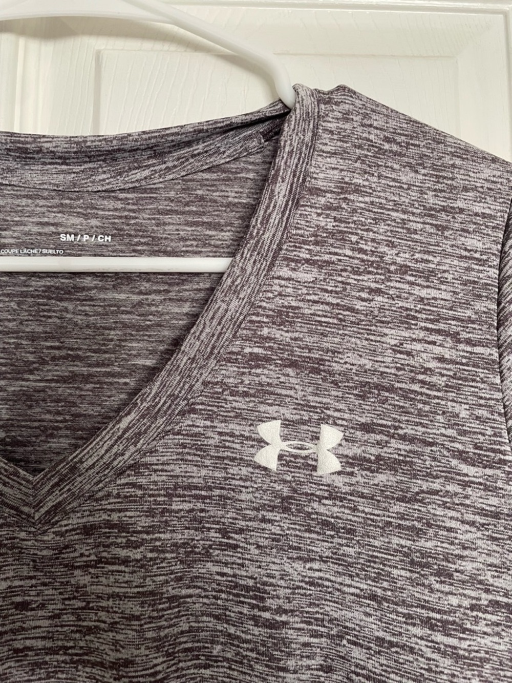 Under Armour Women's Size Small Heathered Dark Purple V-Neck Performance Tee - Picture 2 of 7